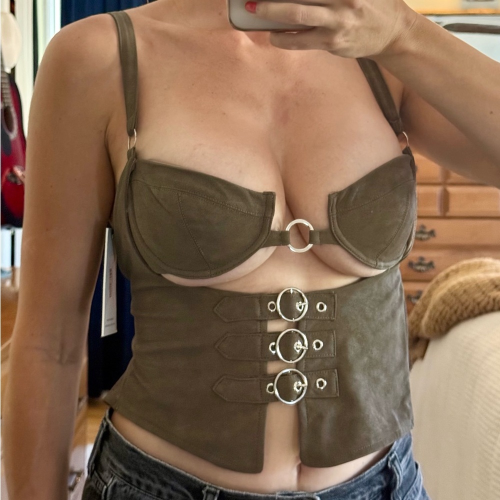 Elegant Khaki Buckle Tank Top